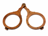 Mittelalterliches Brillen-Gestell aus Holz